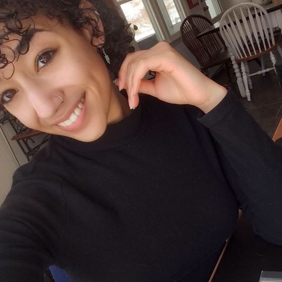 Meet your Posher, Kyra - Picture 1 of 1